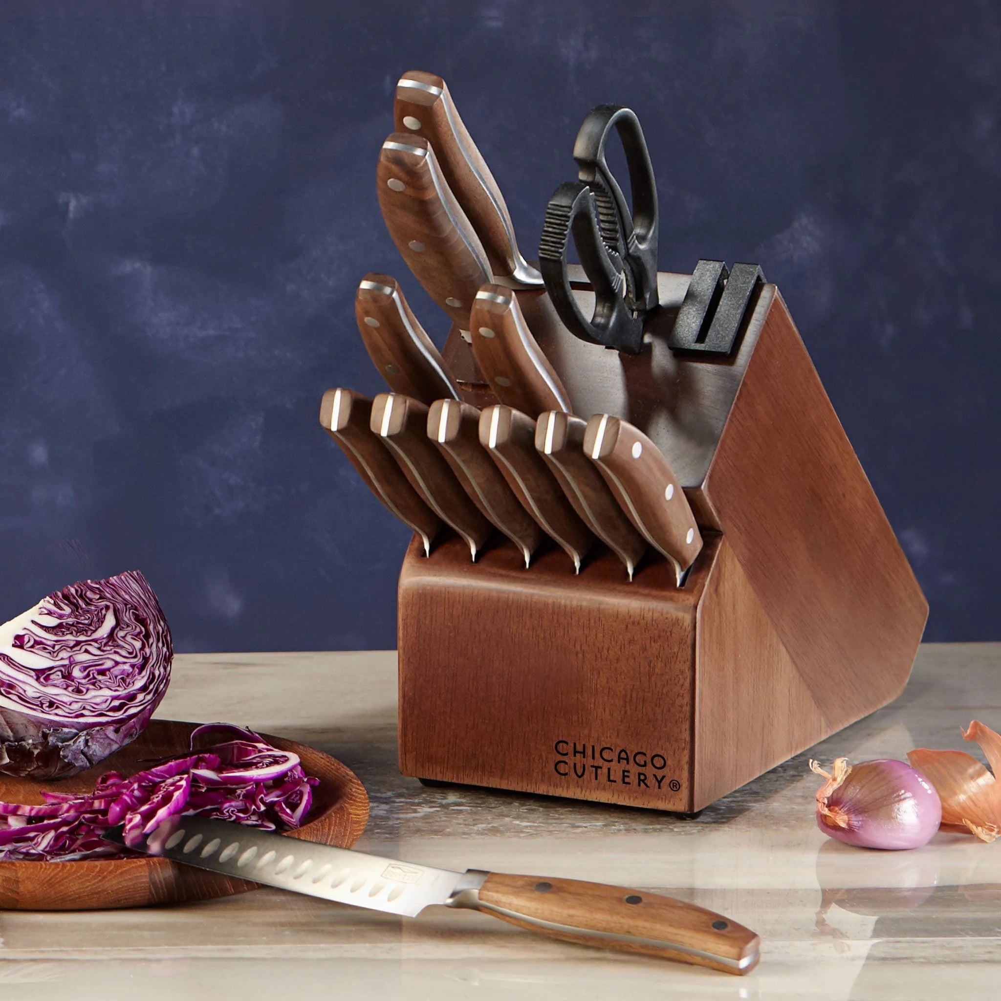 Corelle Modern Dinnerware Chicago Cutlery? Signature Edge Walnut 13-piece Knife Block Set - Image 3